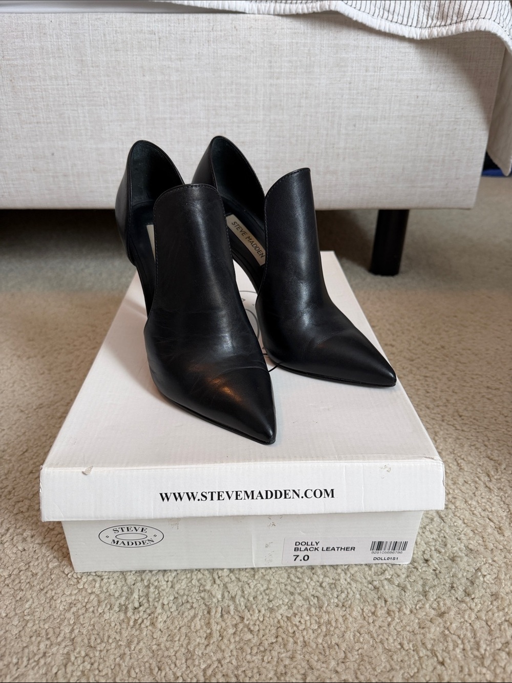 Steve Madden Black Pointed-Toe Cutout Leather Heels